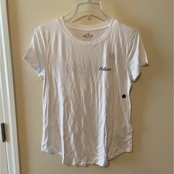 Women’s Hollister Tee Shirt - Picture 2 of 6